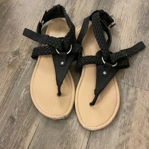 Black flat sandals
